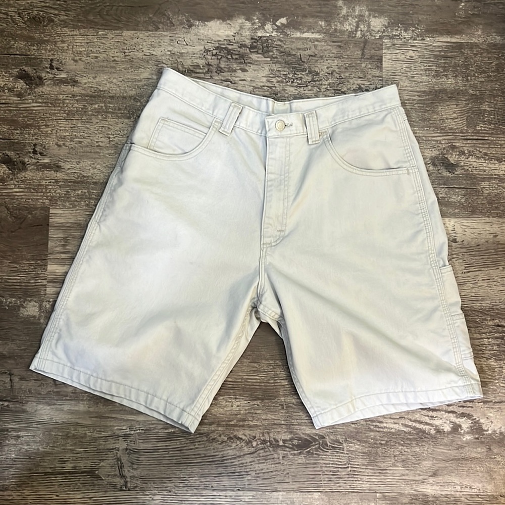 WRANGLER MEN SHORT SIZE 32